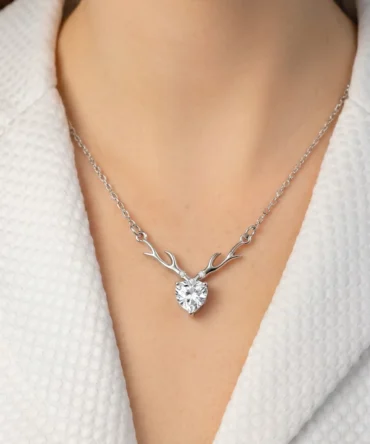 Silver plated heart pendant with diamond finish crystal centre and antler style design for women