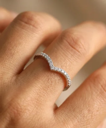 Silver plated V shape adjustable ring with diamond finish crystals for women