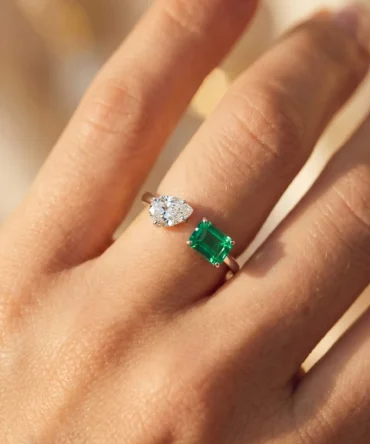 Silver plated anti tarnish ring with green rectangular stone and crushed ice crystal detailing for women
